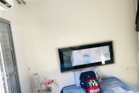 Casa à venda com 3 quartos, sendo 1 suíte, em Vila Suissa, Mogi das Cruzes, SP