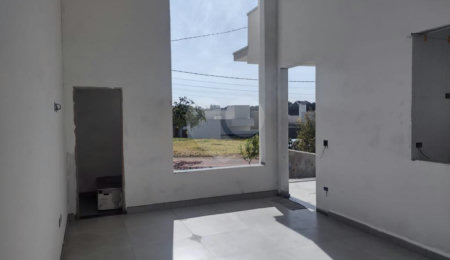 Casa à venda com 3 quartos, sendo 1 suíte,  no condomínio Village Moutonnée, Salto - SP