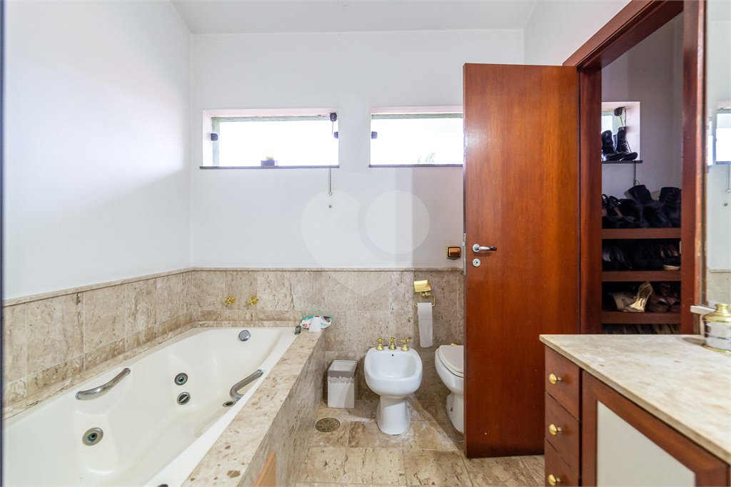 Casa à venda com 4 quartos, sendo 2 suítes, em Brooklin Paulista, São Paulo, SP