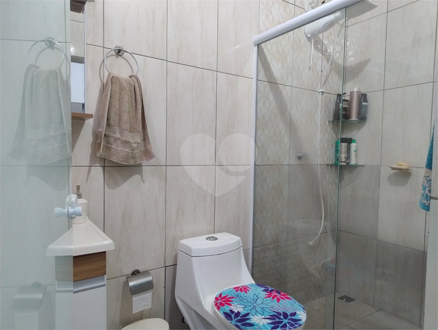 Casa à venda com 3 quartos, sendo 1 suíte,  em Vila Rei, Mogi das Cruzes, SP