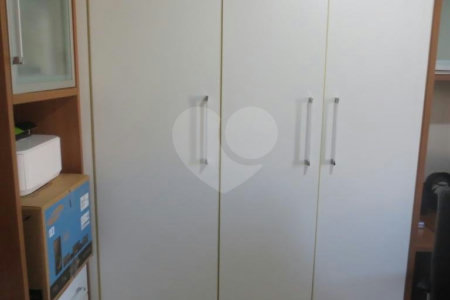 Sobrado à venda com 4 quartos, sendo 1 suíte, em Cambuci, São Paulo, SP