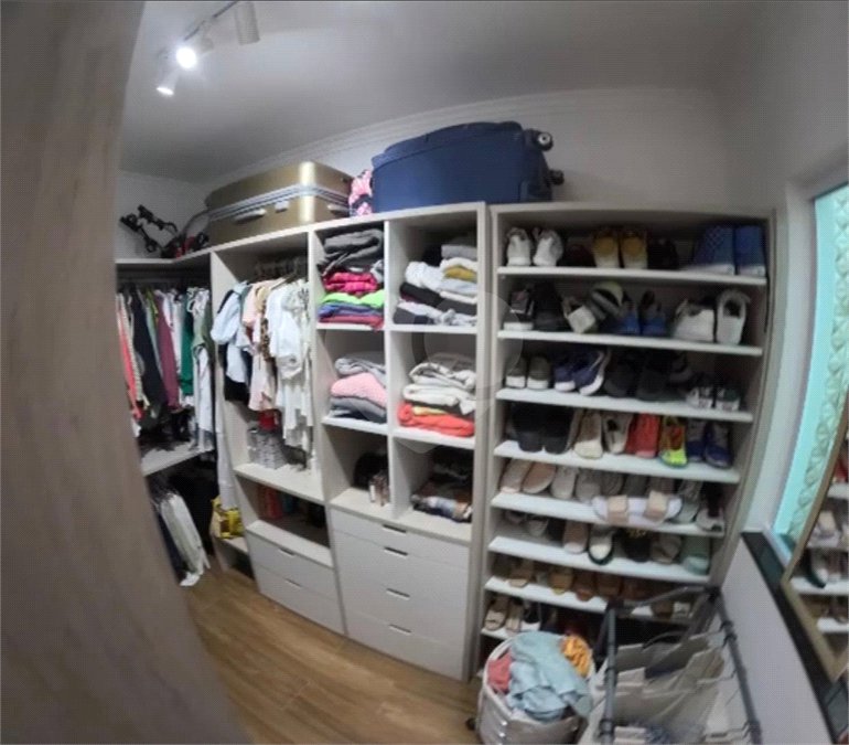 Sobrado à venda com 3 quartos, sendo 1 suíte, em Vila Lúcia, São Paulo, SP