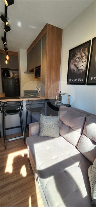 Apartamento à venda ou para alugar com 1 suíte em República, São Paulo, SP