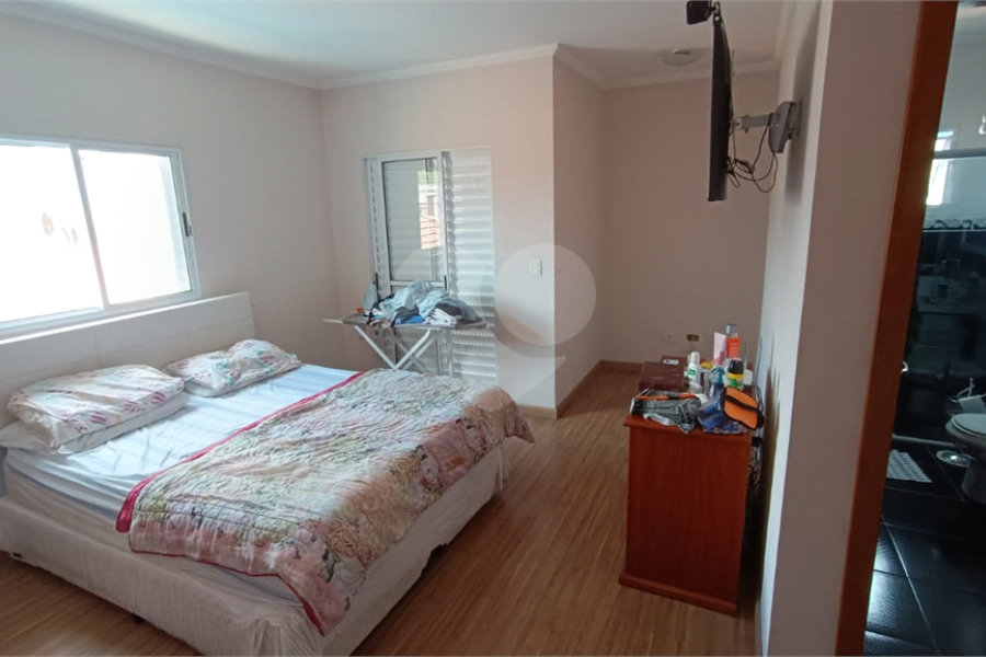 Sobrado à venda com 3 suítes em Vila Guilherme, São Paulo, SP