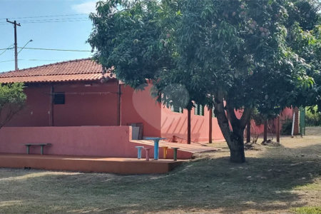 Casa à venda com 3 quartos, sendo 1 suíte, no condomínio Residencial Terras de Vera Cruz, Vera Cruz - SP