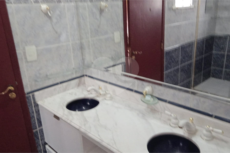 Sobrado à venda com 4 quartos, sendo 3 suítes,  em Horto Florestal, São Paulo, SP