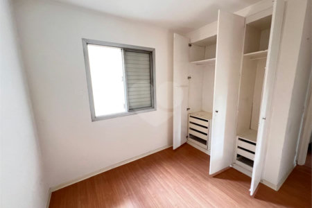 Apartamento à venda com 2 quartos em Moema, São Paulo, SP