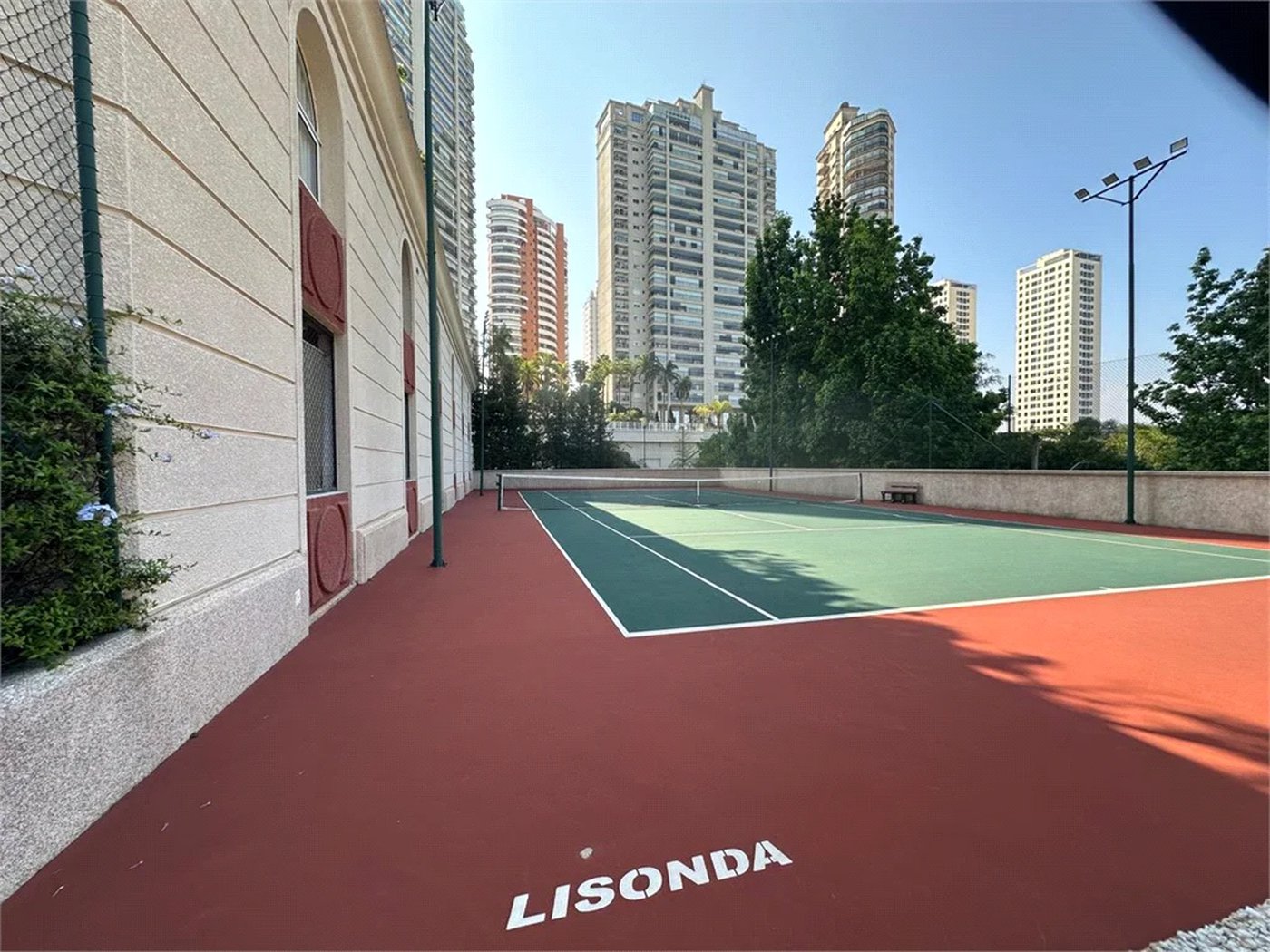 Apartamento para alugar com 4 suítes em Jardim Fonte do Morumbi, São Paulo, SP