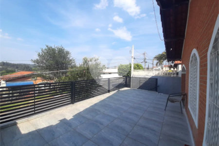 Casa Térrea à venda com 3 quartos, sendo 1 suíte, no Centro, Vinhedo, SP