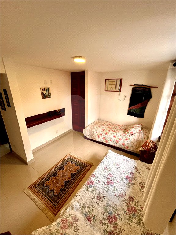 Casa à venda com 6 quartos, sendo 5 suítes,  em Alto de Búzios, Armação dos Búzios, RJ