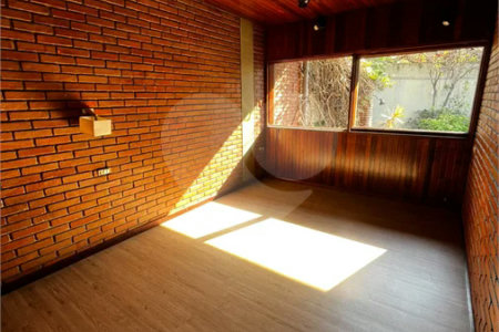Sobrado à venda com 3 quartos, sendo 1 suíte, em Rolinópolis, São Paulo, SP