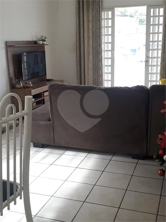 Casa à venda com 2 quartos no Centro, Bom Jesus dos Perdões, SP