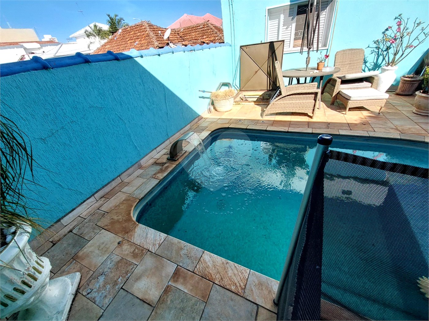 Casa residencial com ponto comercial a venda no Centro