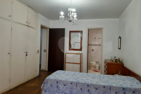 Casa à venda com 4 quartos, sendo 1 suíte,  em Parque Continental, São Paulo, SP