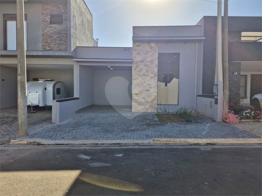 Casa à venda com 3 quartos, sendo 1 suíte, em Residencial Lago dos Ipês, Itapetininga, SP