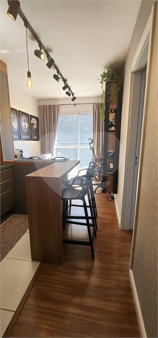 Apartamento à venda ou para alugar com 1 suíte em República, São Paulo, SP