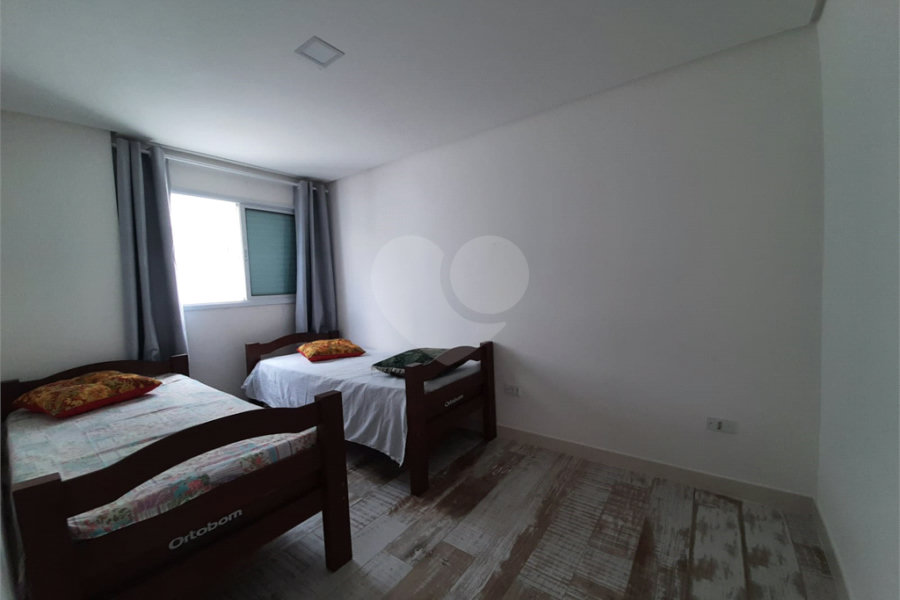 Apartamento à venda com 2 quartos, sendo 1 suíte,  no Centro, Mongaguá, SP