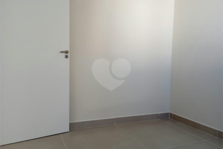 Apartamento à venda com 2 quartos em Lopes de Oliveira, Sorocaba, SP