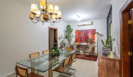 Casa à venda com 6 quartos, sendo 2 suítes,  em Jardim Primaveril, Três Lagoas, MS