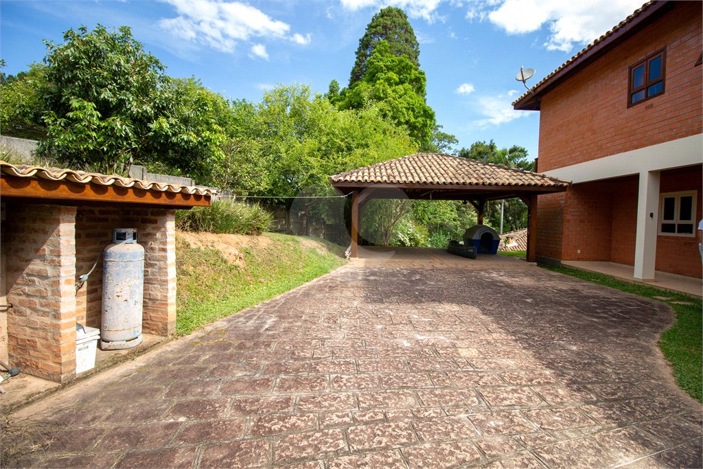 Chácara à venda com 4 quartos, sendo 2 suítes, em Jardim Oriental, Mairinque, SP
