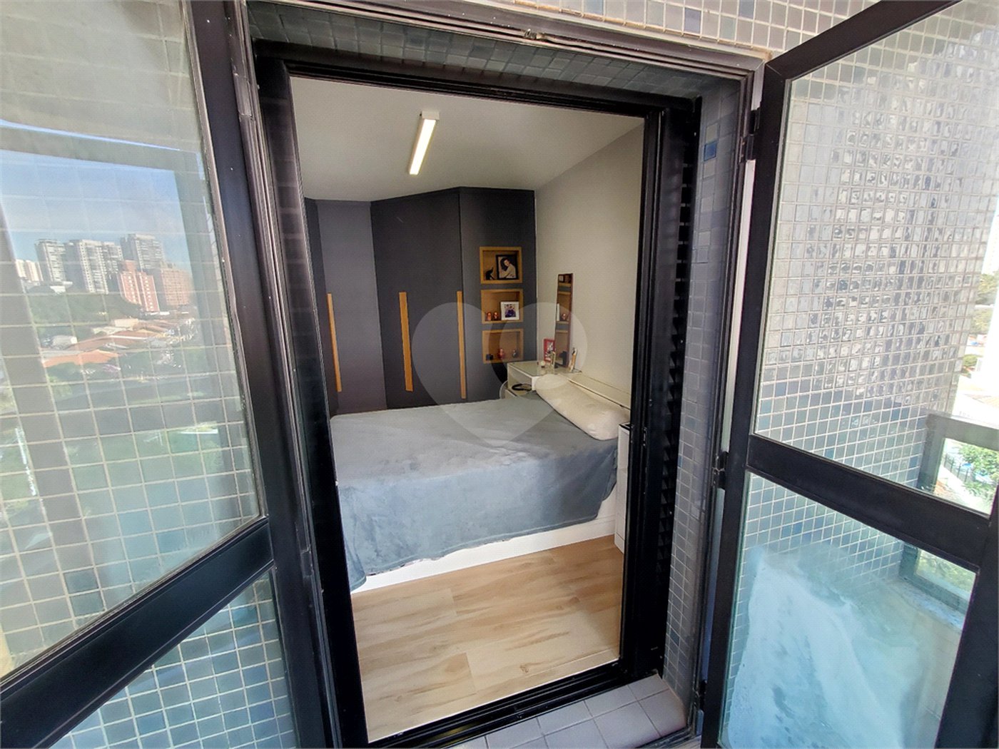 Apartamento à venda com 3 quartos, sendo 1 suíte,  em Santo Amaro, São Paulo, SP