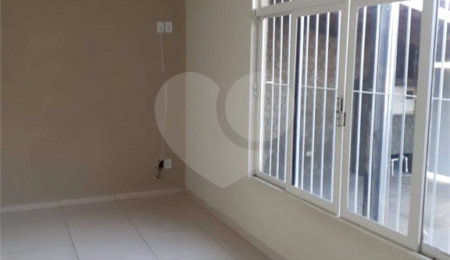 Casa à venda com 3 quartos, sendo 1 suíte,  em Jardim Castanheira, São José dos Campos, SP