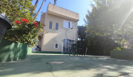 Casa Térrea à venda com 5 quartos em Horto, São Paulo, SP