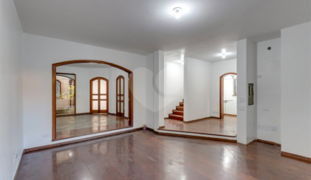 Sobrado à venda ou para alugar com 4 quartos, sendo 2 suítes, em Brooklin, São Paulo, SP