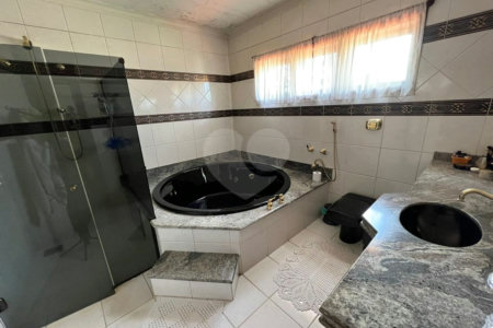 Casa à venda ou para alugar com 4 quartos, sendo 3 suítes, no condomínio Monte Belo, Salto - SP