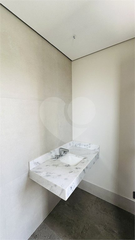 Casa à venda com 3 suítes no condomínio Santa Isabel I, Louveira - SP