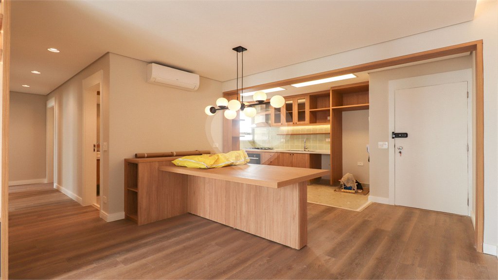 Apartamento à venda com 2 quartos, sendo 1 suíte,  em Vila Uberabinha, São Paulo, SP