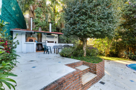Casa Térrea à venda com 3 suítes em Jardim dos Estados, São Paulo, SP