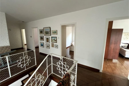 Casa à venda com 4 quartos, sendo 2 suítes, em Vila Inah, São Paulo, SP