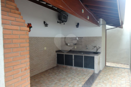 Casa à venda com 3 quartos, sendo 1 suíte, em Santa Marina, Valinhos, SP