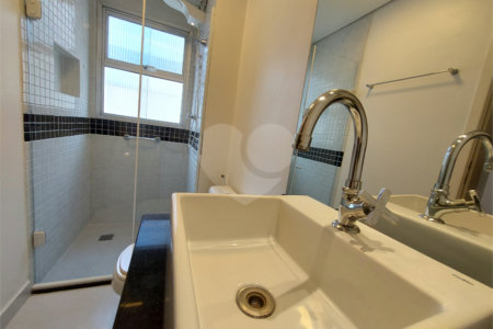 Apartamento à venda com 2 suítes em Vila Gertrudes, São Paulo, SP
