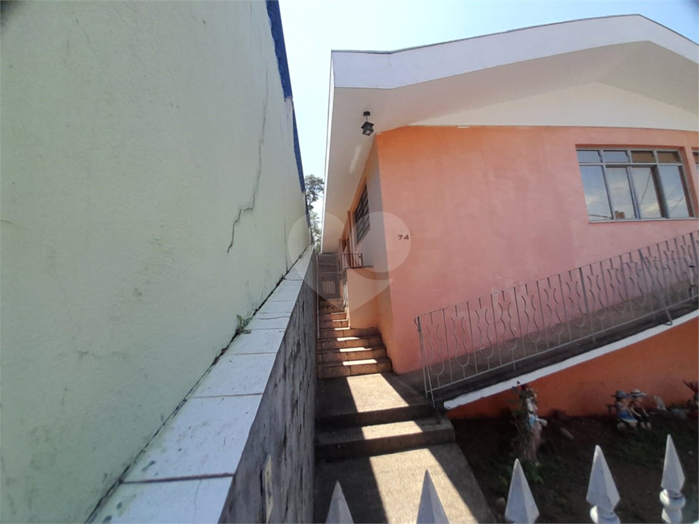 Casa à venda com 3 quartos, sendo 1 suíte, no Centro, Serra Negra, SP