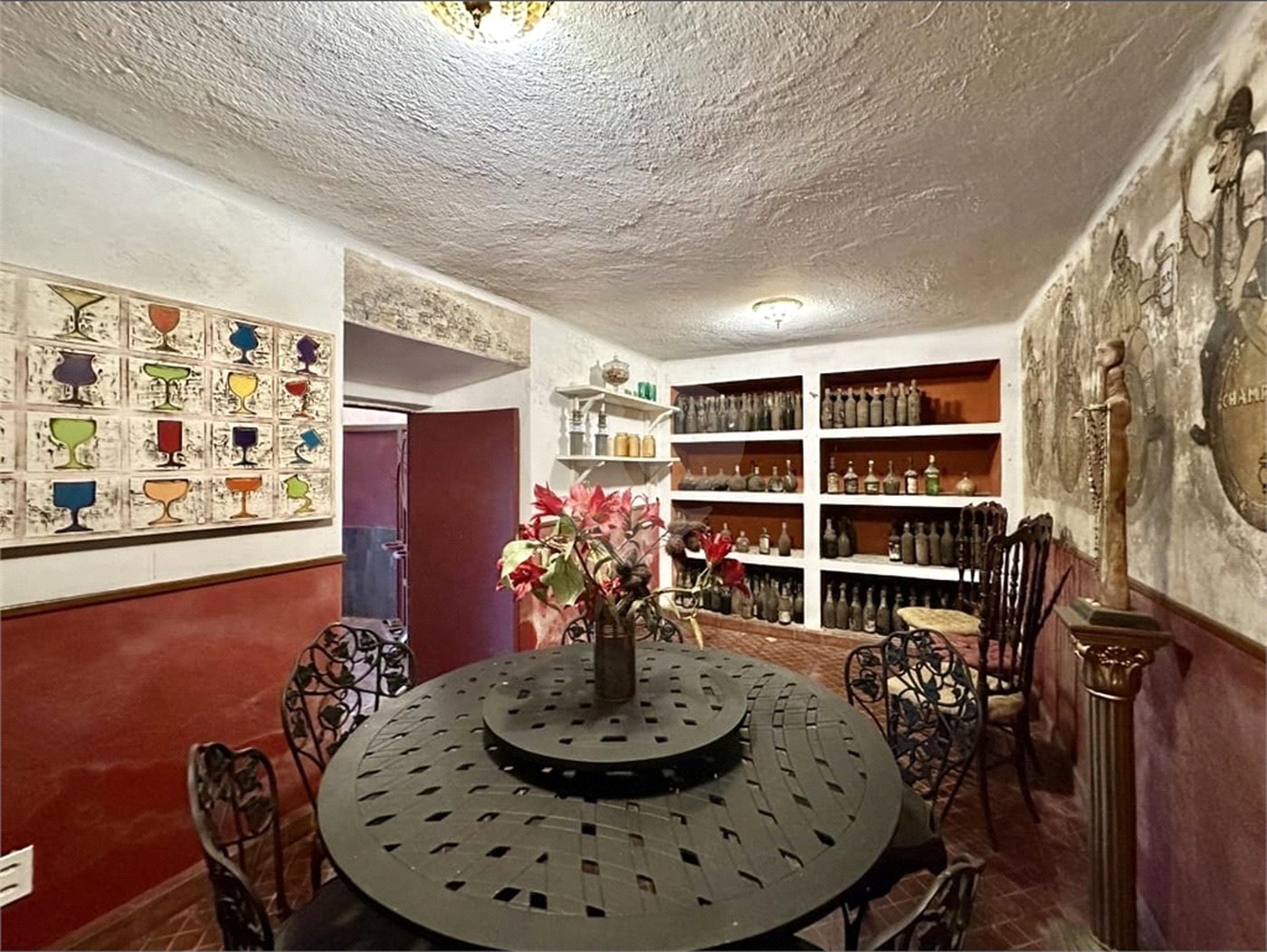Casa à venda com 7 quartos, sendo 1 suíte, em Cosme Velho, Rio de Janeiro, RJ
