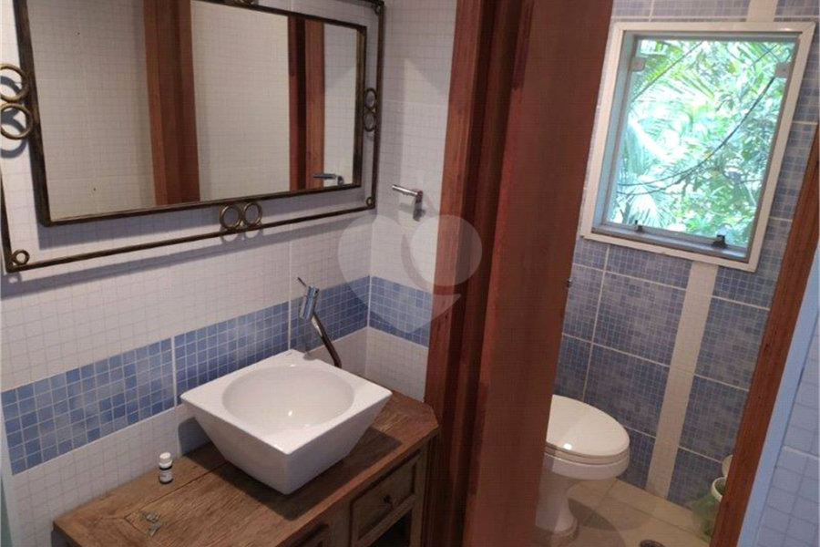 Casa à venda com 4 suítes no condomínio Parque Imperial, Mairiporã - SP