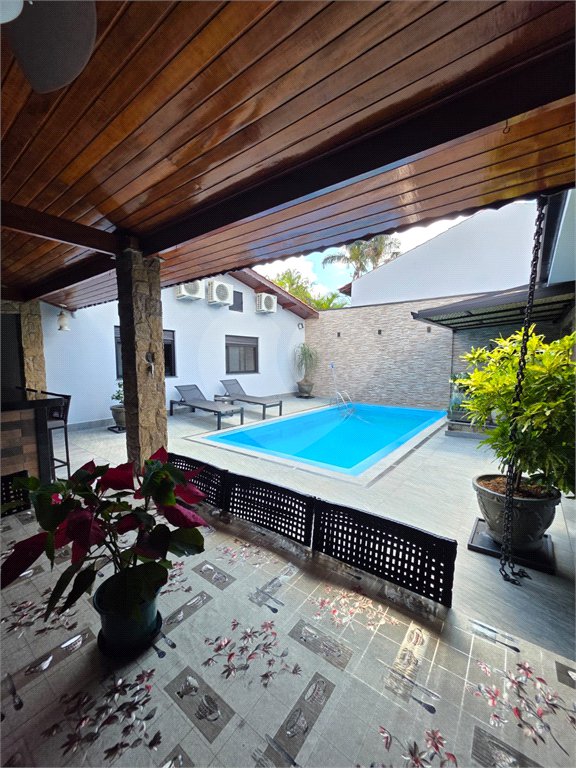 Casa Térrea à venda com 4 quartos, sendo 2 suítes, em Vila Avaí, Indaiatuba, SP
