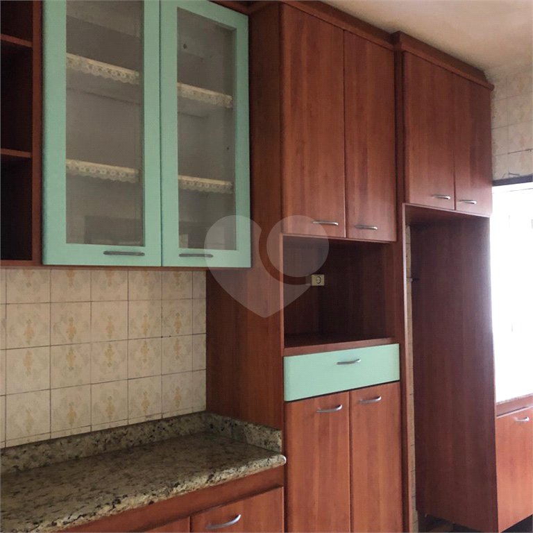 Sobrado à venda com 3 quartos, sendo 1 suíte, no Centro, Mairiporã, SP