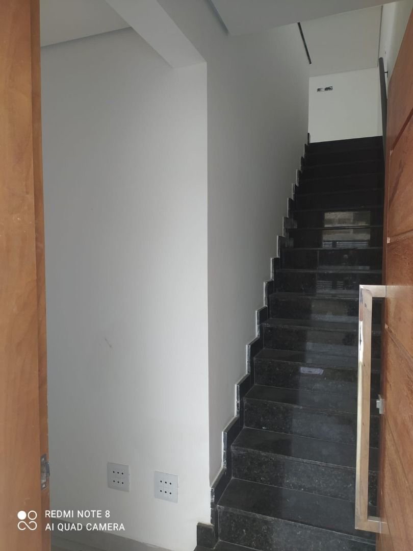 Casa com 3 dormitórios à venda, 89 m² por R$ 850.000,00 - Estuário - Santos/SP