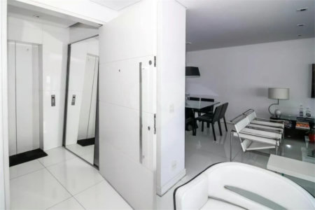 Apartamento à venda com 3 suítes em Vila Romana, São Paulo, SP