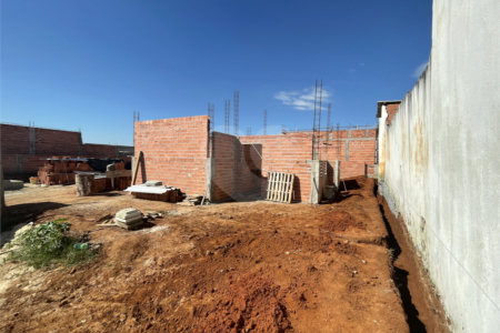 Casa à venda com 3 quartos, sendo 1 suíte, no condomínio Tivolli Residencial, Itapetininga - SP
