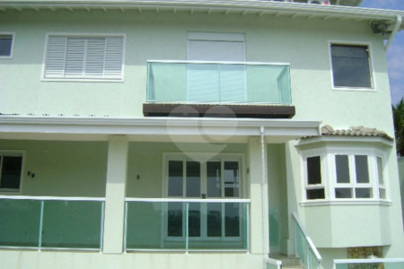 Casa à venda com 3 suítes no condomínio Estância Marambaia, Vinhedo - SP