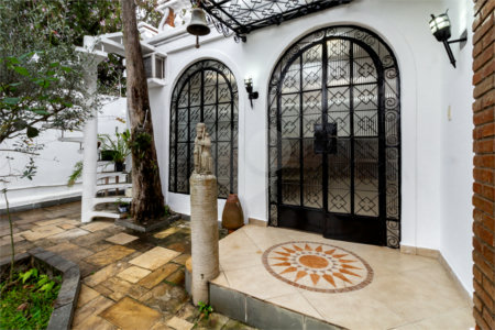 Casa Térrea à venda com 3 quartos, sendo 2 suítes, em Jardim da Saúde, São Paulo, SP