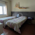 Casa à venda com 3 quartos, sendo 1 suíte, no condomínio Alpes Douro, Bom Jesus dos Perdões - SP