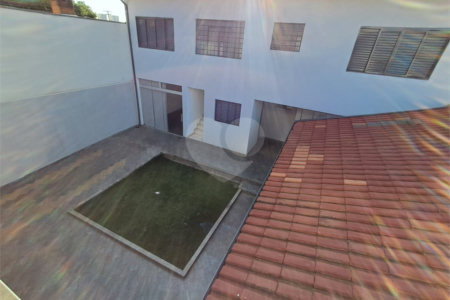 Sobrado à venda com 3 suítes em Nossa Senhora Aparecida, Paulínia, SP