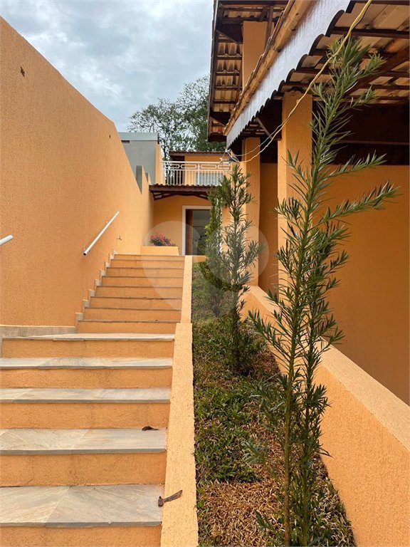 Casa à venda com 3 quartos, sendo 1 suíte, no condomínio Mirante da Mantiqueira, Mairiporã - SP