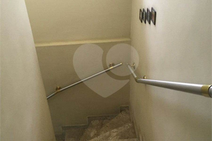 Sobrado à venda com 4 quartos, sendo 2 suítes, em Parada Inglesa, São Paulo, SP