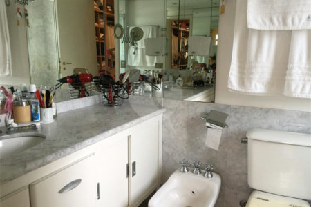 Apartamento à venda com 4 suítes em Vila Suzana, São Paulo, SP
